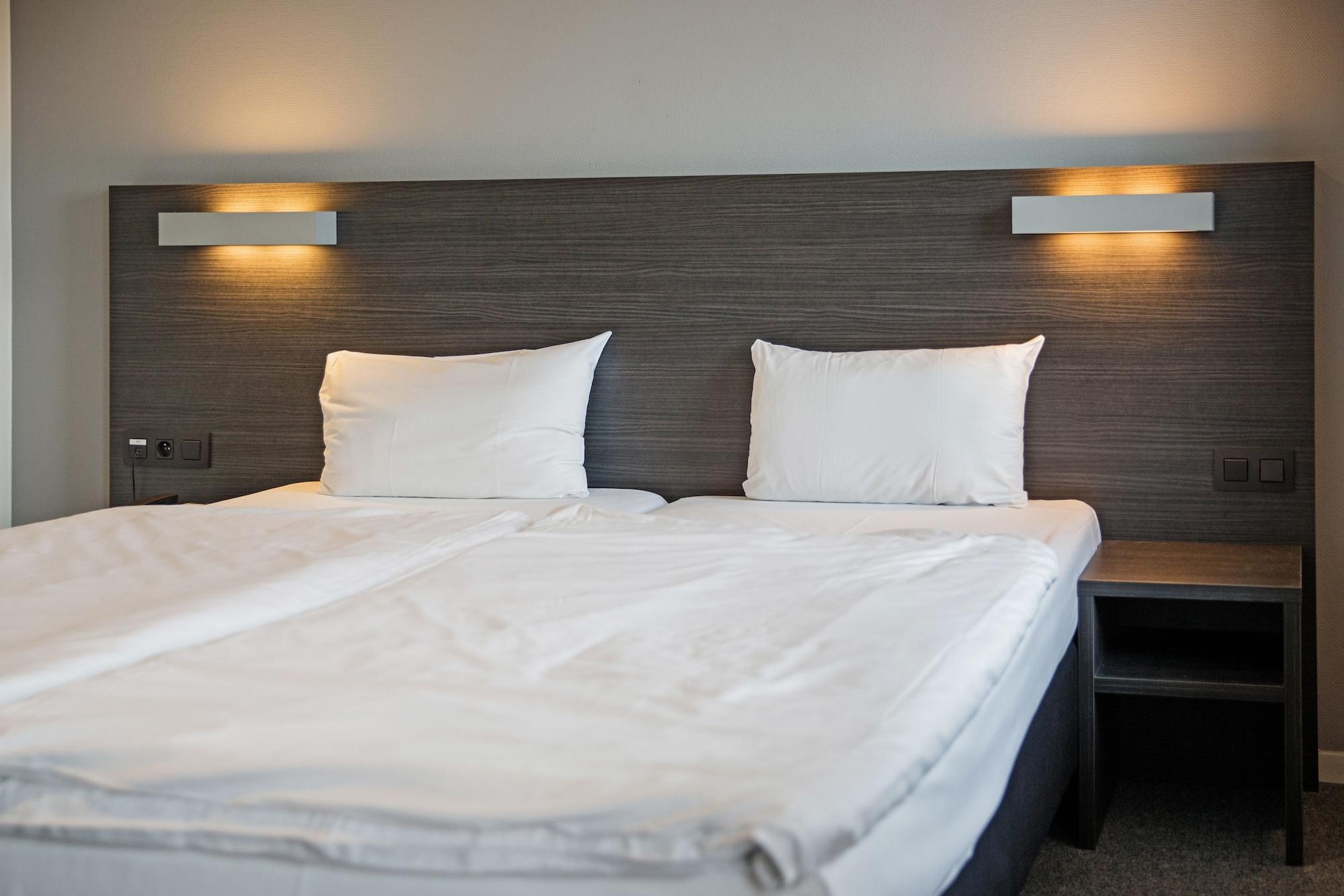 Antwerp Harbour Hotel Ngoại thất bức ảnh