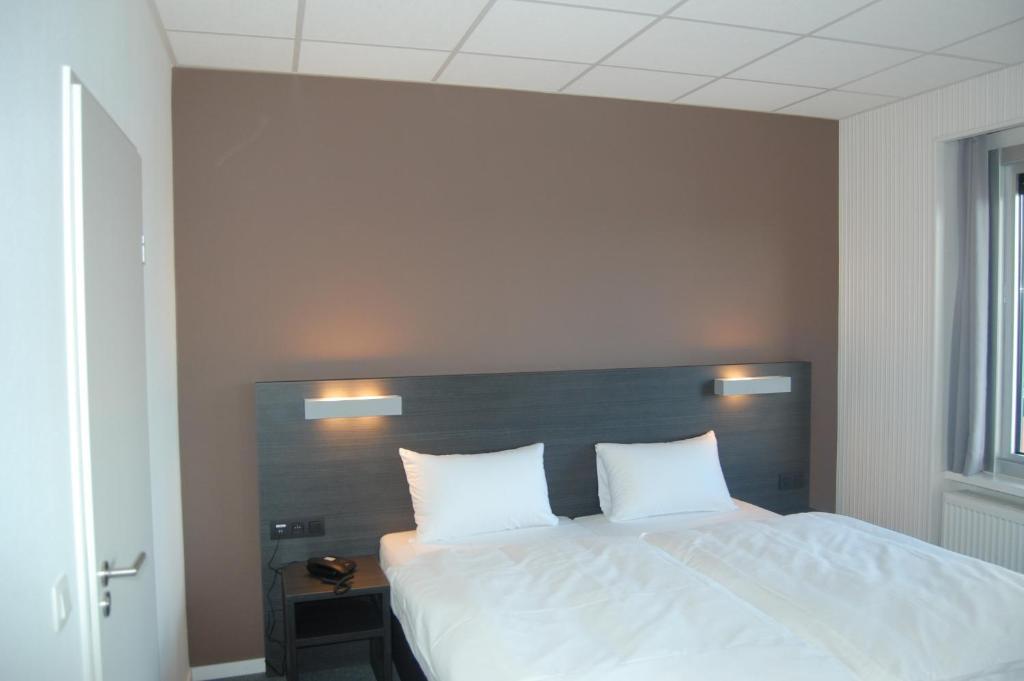 Antwerp Harbour Hotel Ngoại thất bức ảnh