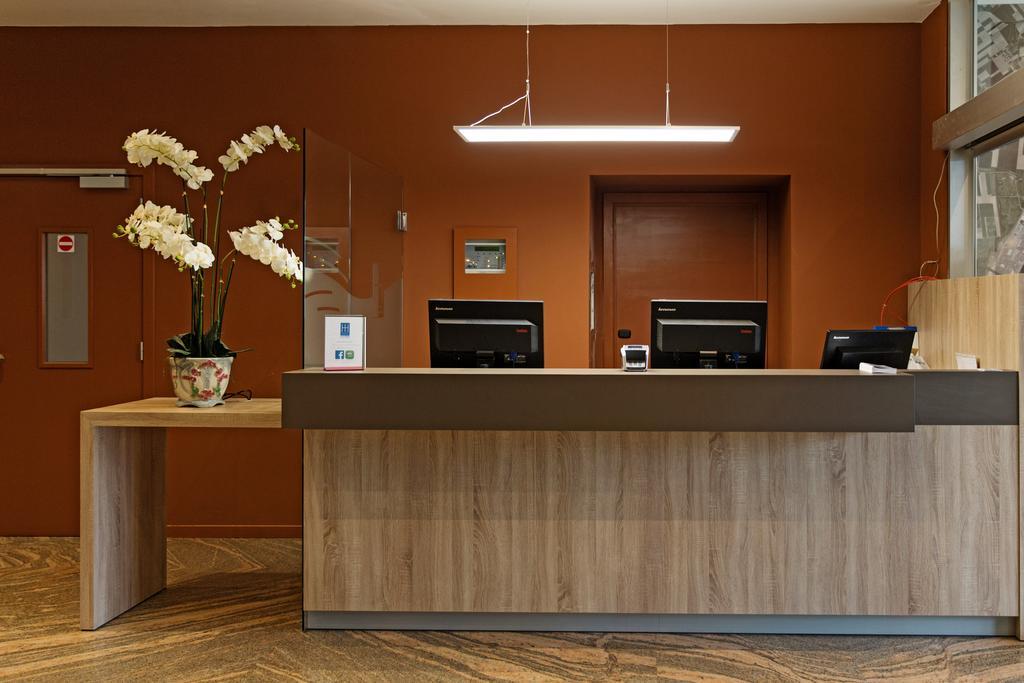 Antwerp Harbour Hotel Ngoại thất bức ảnh